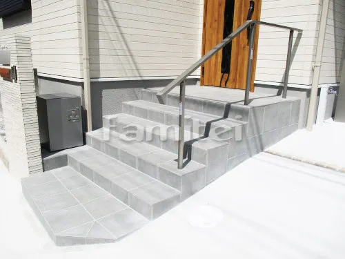 玄関アプローチ階段 床タイル貼り LIXILリクシル ブルーノBR-11