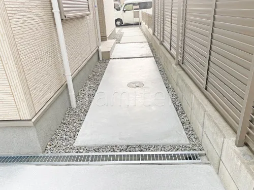 玄関アプローチ床 土間コンクリート