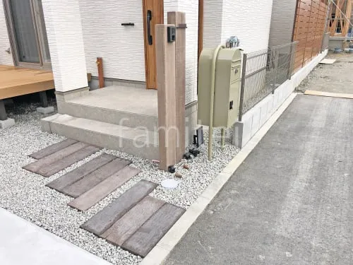 玄関アプローチ コンクリート製枕木(擬木) ユニソン パーシースリーパー