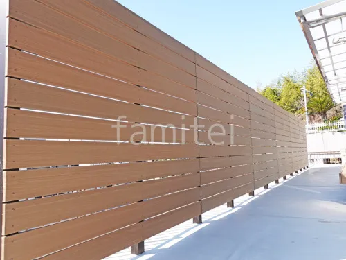 人工木・樹脂 フェンス（木調） グローベン プラドrich 高尺タイプ 目隠し 木調・ラティス 樹脂