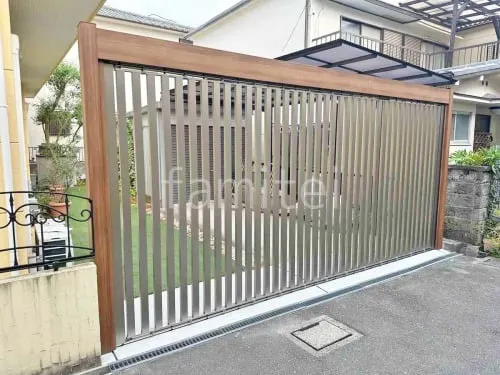 横引きシャッター2台ワイド  三協アルミ 木製調ライアーレ2型 