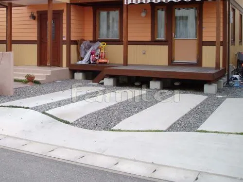 和泉市　リフォーム土間　駐車場レンガ敷き　芝生張り