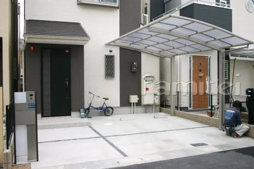 長岡京市　シンプル外構　カーポート　テラス屋根　　機能門柱