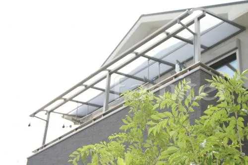 新築オープン・シンプル外構工事　ガラスブロック塀　ウッドデッキ　ベランダ屋根