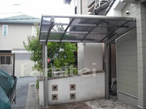 東大阪市　駐輪場屋根の工事　カーポート