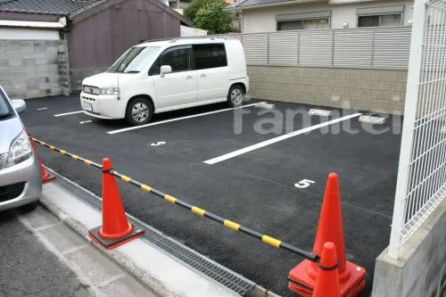 京都市の外構と、貸ガレージ　化粧ブロック　目隠しフェンス
