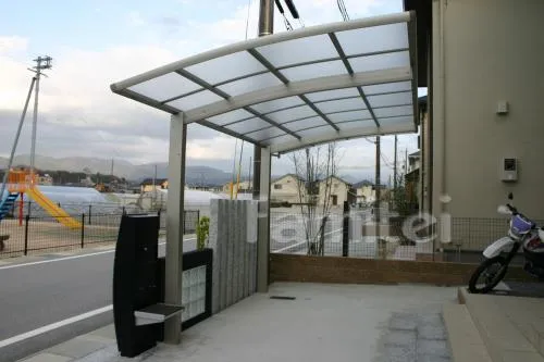 彦根市のリフォーム外構　オープン　ガラスブロック塀　カーポート