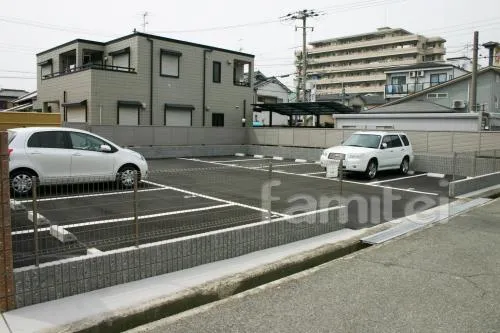 尼崎市のハイツ外構　引戸門扉　駐輪場屋根 ガレージ