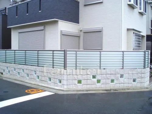 堺市のリフォーム外構　目隠し門扉　フェンス　ガラスブロック　化粧ブロック塀