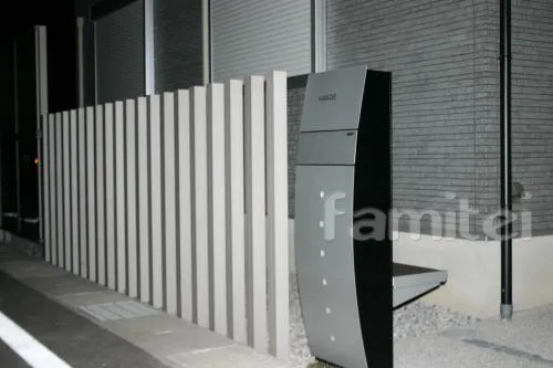 東近江市の新築オープン外構　機能門柱　目隠しフェンス　カーポート　テラス囲い