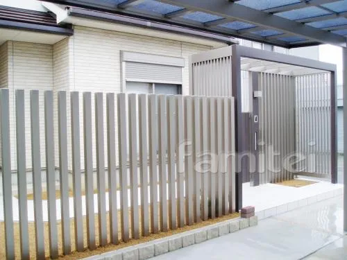 岸和田市のリフォーム外構　ＴＯＥＸデザイナーズパーツ　カーポート　目隠し塀　門扉