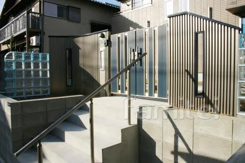 奈良市のリフォーム外構　高台　ガラスブロック塀　横引きシャッターゲート