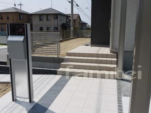 神戸市のオープン外構　機能門柱　カーポート