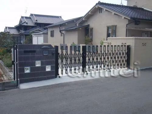 奈良県平群町のリフォーム　門まわり　伸縮門扉