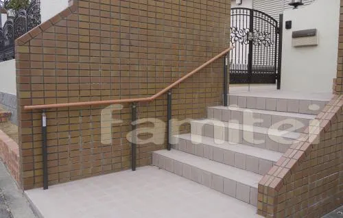 奈良市　リフォーム外構　階段手すり　門扉　ガラスブロック　ガーデンルーム