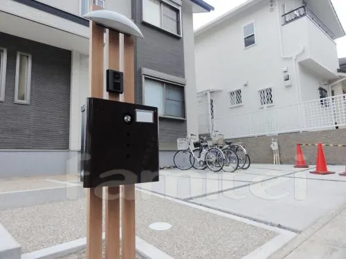 長岡京市　オープン外構　機能門柱　境界フェンス　土留めブロック　立水栓