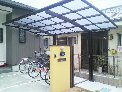 泉大津市　オープン外構　カーポート1台　テラス屋根1階　琉球ガラス表札　サイクルポート