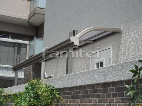 豊中市　オープン外構　　目かくしフェンス　タイルデッキ　テラス屋根　カーポート