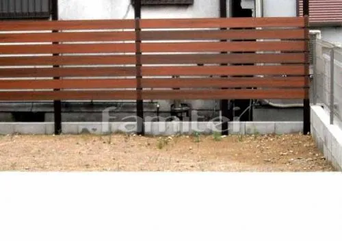 奈良市　オープン外構　カーポート　人工木製目隠しフェンス