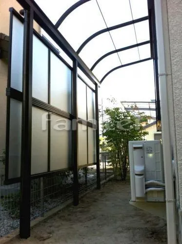 京都市　カーポート１台用　三協 メニーウェルテラス屋根１階 目隠しパネル