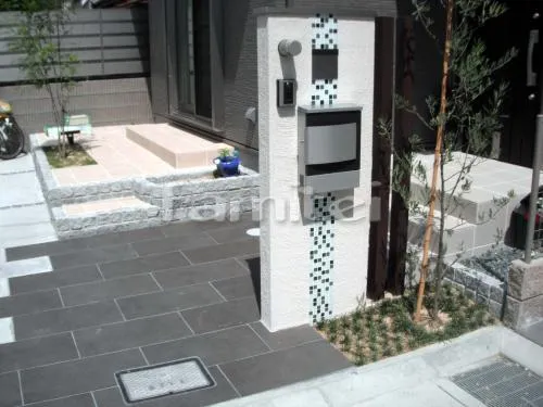 茨木市　オープン外構　モザイクタイル門柱　家族の記念手形