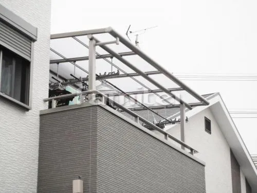 茨木市　ガラスブロック門柱　目隠しウォールフェンス　テラス屋根