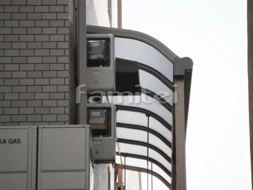 高槻市　アプローチ　ガラスブロック門柱　木製調目隠しフェンス　テラス屋根1階　カーポート　