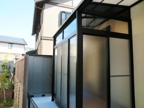 和泉市 犬走りコンクリート レギュラーテラス1階 ガーデンルーム レギュラーサンルーム 網戸 竿掛け