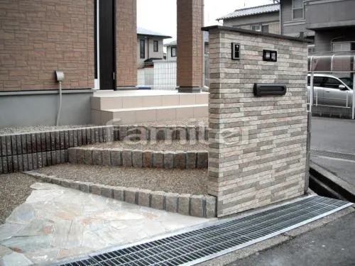 近江八幡市　新築オープン外構　門柱 アプローチ階段 洗い出し