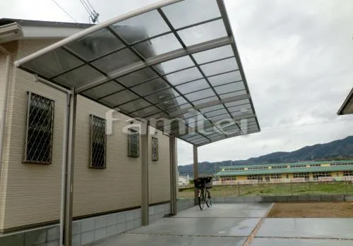 橋本市 新築オープン外構 角柱門柱 木製調アルミ角材 スロープ手摺 グリップラインT8