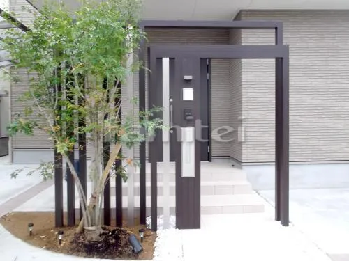 和歌山市 新築オープン外構 角柱アーチ 植栽 シマトネリコ