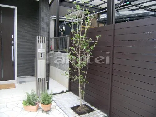 京都市 塀まわりリフォーム 目隠しフェンス 木製調アルミ角板 プランパーツ