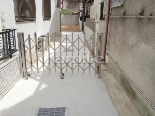 堺市 新築オープン外構 カーポート エフルージュトリプル 横3台用(ワイド トリプル) YKKAP