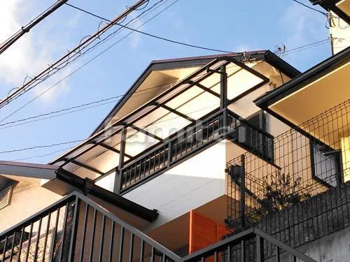 川西市 エクステリア工事 ベランダ屋根 レギュラーテラス屋根 2階用 Ｒ型アール屋根