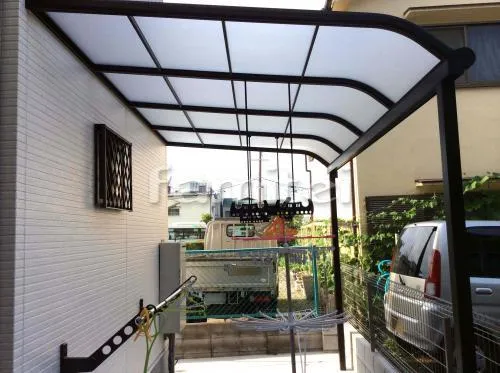 尼崎市 エクステリア工事 雨除け屋根 レギュラーテラス屋根 1階用 R型アール屋根 物干し