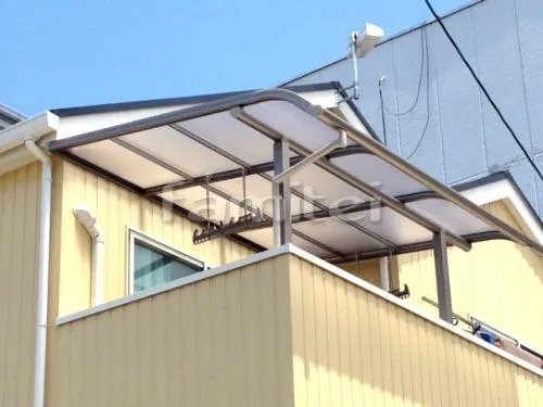 寝屋川市 エクステリア工事 ベランダ屋根 レギュラーテラス屋根 2階用 R型アール屋根 物干し