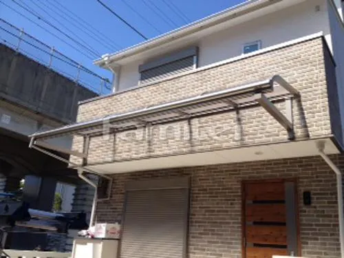 京都市中京区 エクステリア工事 柱なし雨除け屋根 YKKAP ヴェクターテラス屋根(ベクター) 1階用 R型アール屋根