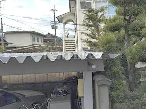 長岡京市 営繕工事 駐車場屋根 既存屋根錆取り 防錆塗装