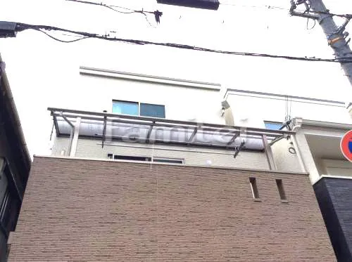 大阪市港区 エクステリア工事 ベランダ屋根 レギュラーテラス屋根 2階用 R型アール屋根 物干し