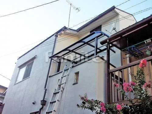 京都市北区 エクステリア工事 ベランダ屋根 レギュラーテラス屋根 2階用 R型アール屋根 物干し