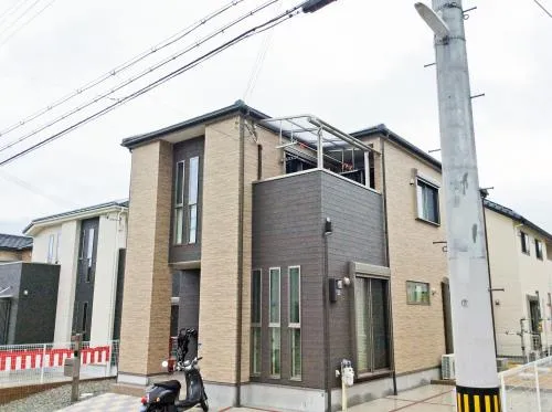 神戸市北区 エクステリア工事 ベランダ屋根 YKKAP ヴェクターテラス屋根(ベクター) 2階用 R型アール屋根 物干し