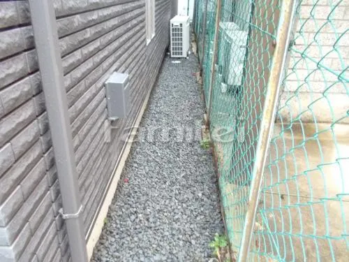 堺市西区 新築シンプル オープン外構 玄関まわり 門柱 ポスト 植栽 花壇 アプローチ