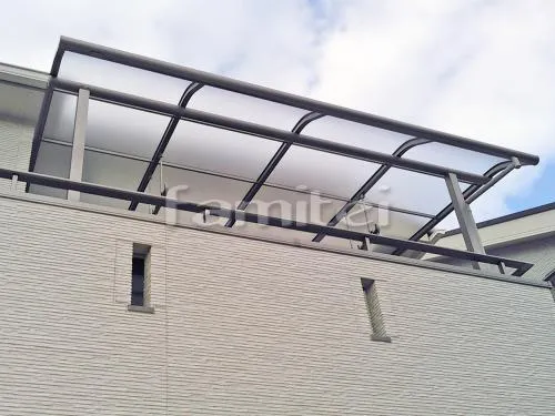 枚方市 エクステリア工事 ベランダ屋根 レギュラーテラス屋根 2階用 R型アール屋根 物干し カーポート LIXILリクシル ネスカR 1台用(単棟) R型アール屋根