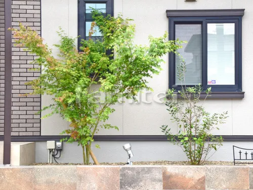 宝塚市 リフォームハイクラス オープン外構 玄関まわり 門柱 アーチ アプローチ 袖壁 照明 手すり 植栽