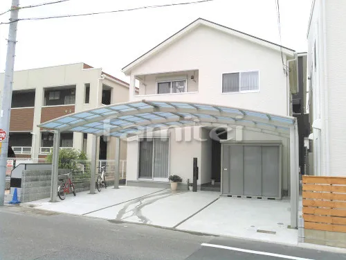 岸和田市 エクステリア工事 カーポート YKKAP レイナポートグラン 横3台用(ワイド トリプル) R型アール屋根