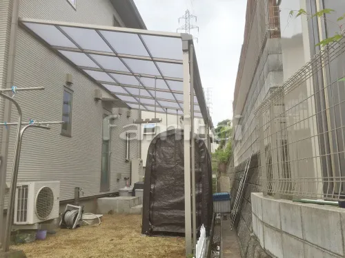 生駒郡三郷町 エクステリア工事 雨除け屋根 フラットテラス屋根 1階用 F型 物干し