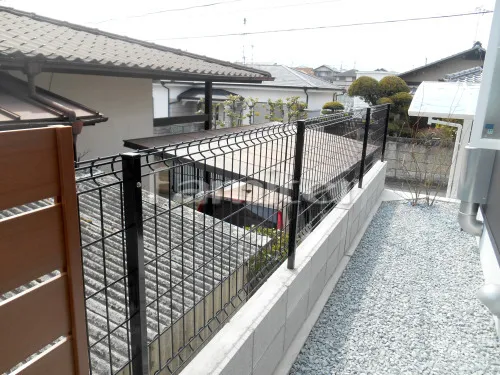奈良市 リフォーム部分工事 目隠しフェンス塀 境界フェンス塀 カーポート 植栽