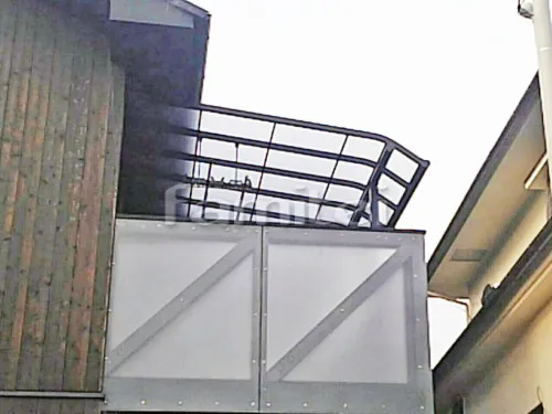 池田市 エクステリア工事 ベランダ屋根 レギュラーテラス屋根 2階用 R型アール屋根 物干し
