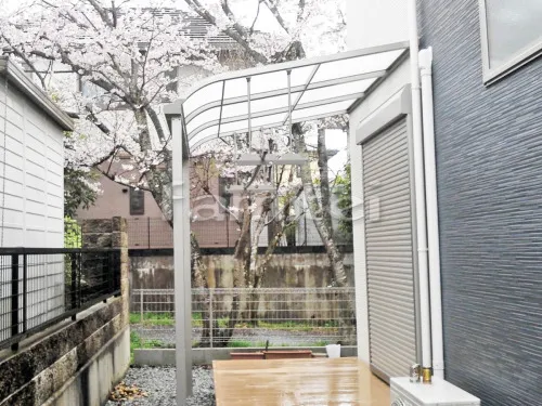 神戸市西区 エクステリア工事 雨除け屋根 LIXILリクシル スピーネ 1階用 R型アール屋根 物干し
