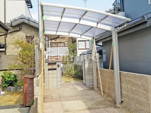 京都市西京区 エクステリア工事 カーポート YKKAP レイナポートグラン 1台用(単棟) R型アール屋根